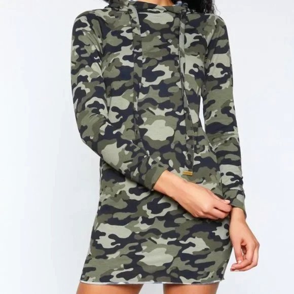Almost Famous Olive Camo Mask and T-Shirt Dress SZ M - Picture 9 of 10